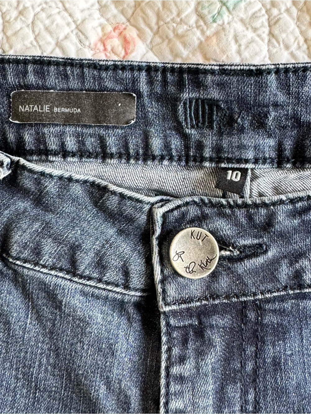 KUT From The Kloth Natalie Bermuda Shorts Sz 10 Dark Wash Denim Mid Rise - Picture 6 of 9